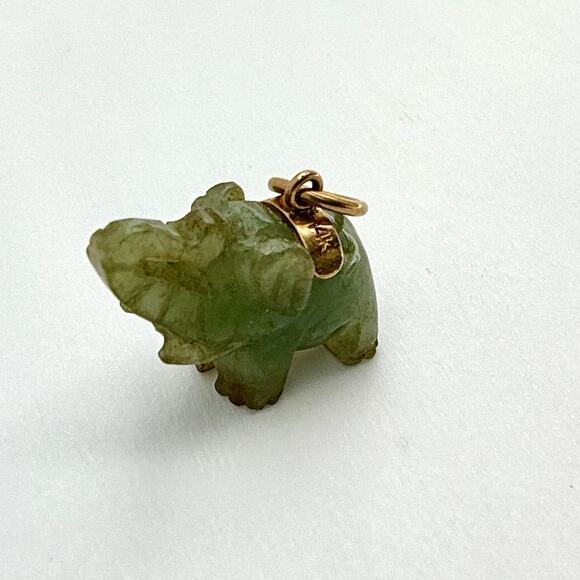 Vintage Signed HK 14K Gold & Carved Jade Elephant Good Luck Charm - Picture 1 of 8